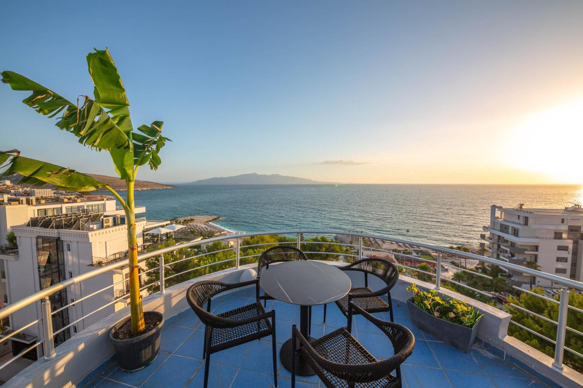Hotel Sea Breeze Saranda Kültér fotó