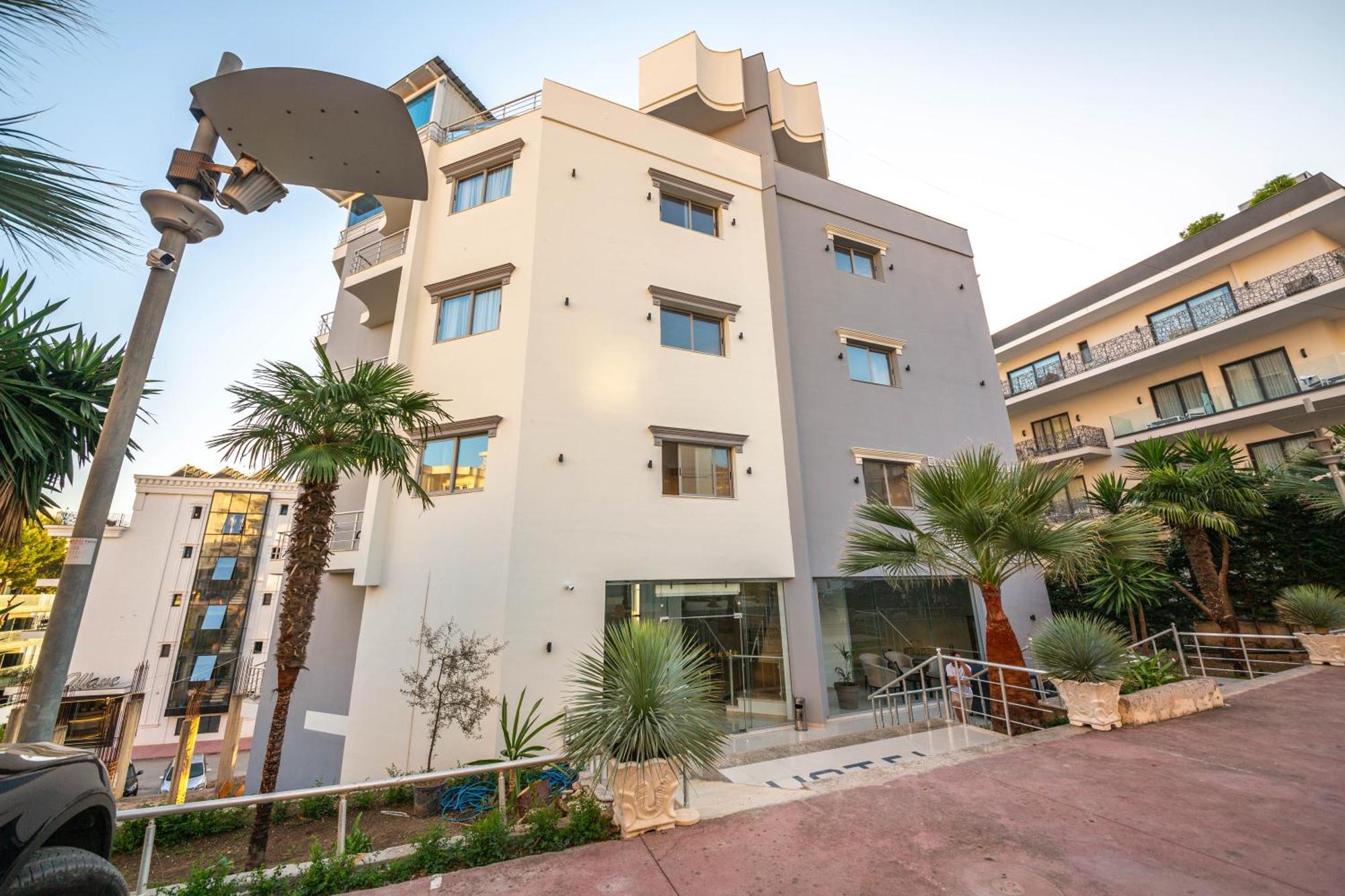 Hotel Sea Breeze Saranda Kültér fotó