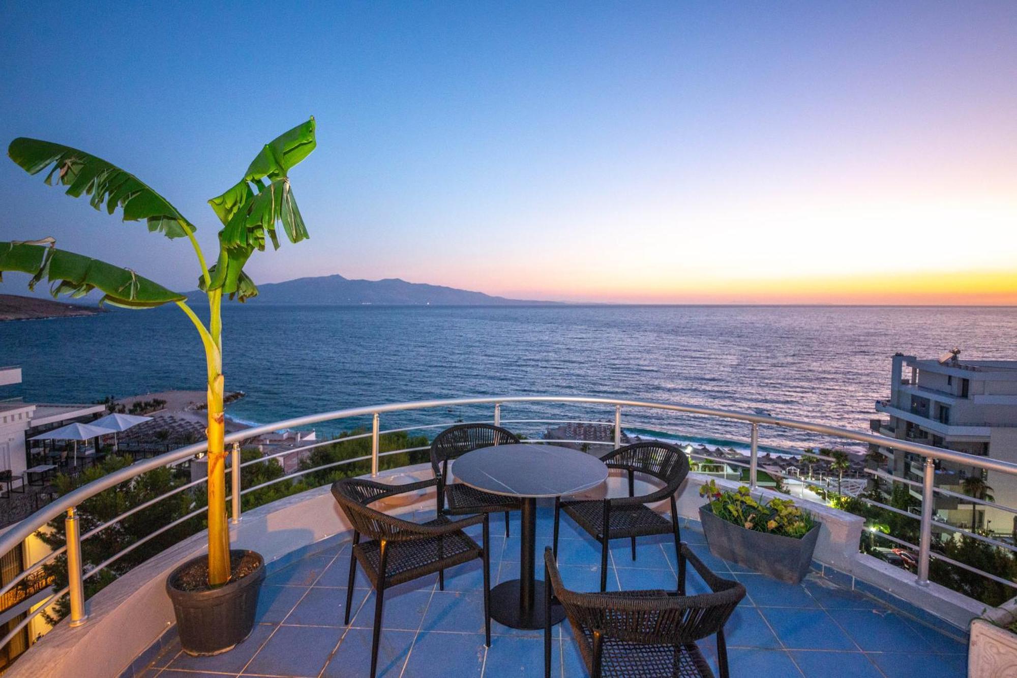 Hotel Sea Breeze Saranda Kültér fotó