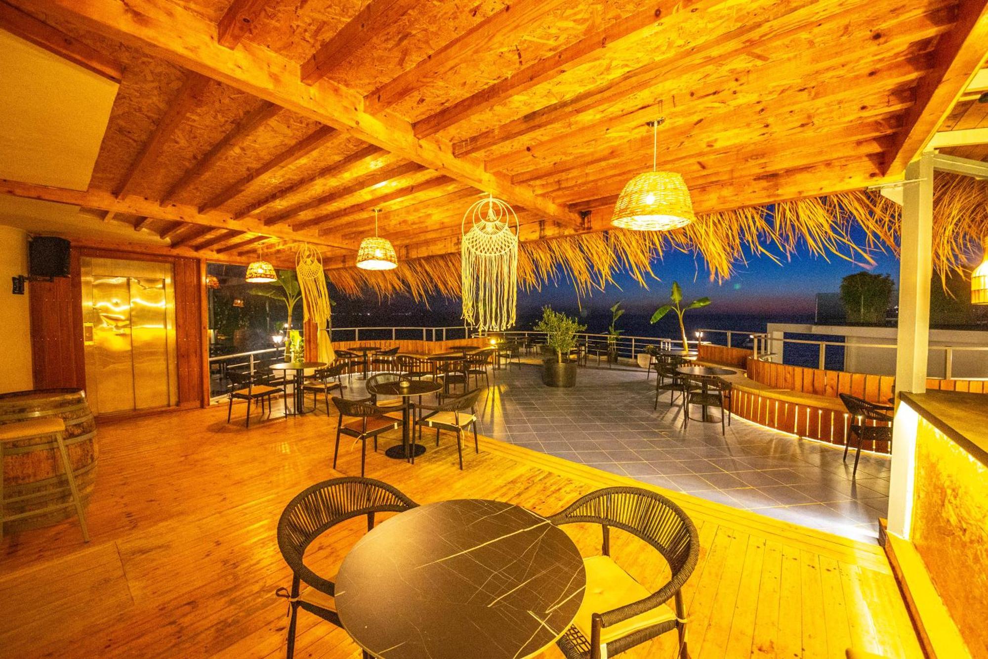 Hotel Sea Breeze Saranda Kültér fotó