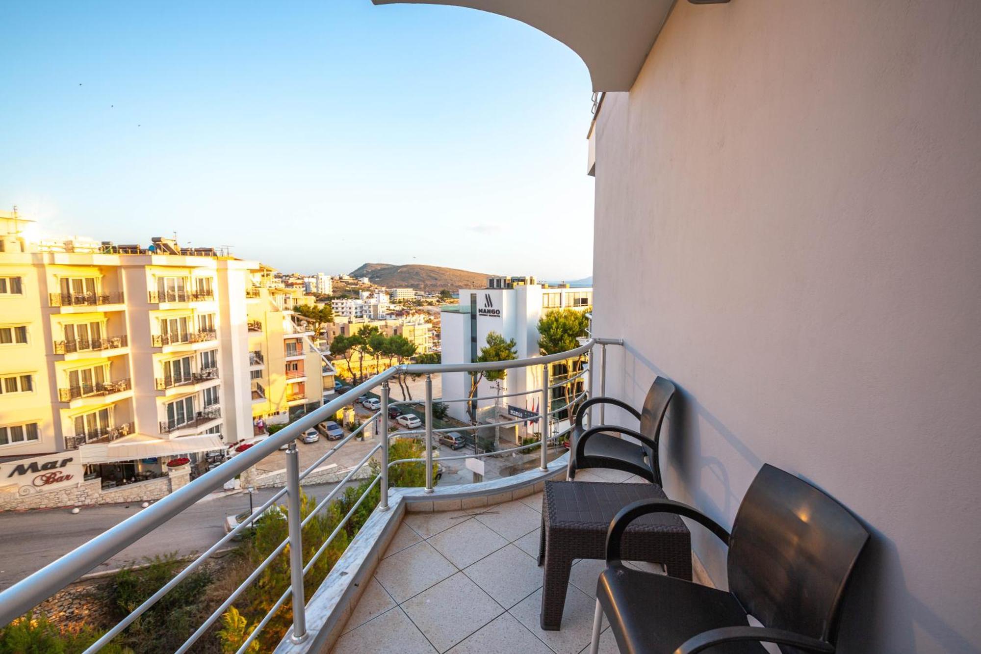 Hotel Sea Breeze Saranda Kültér fotó