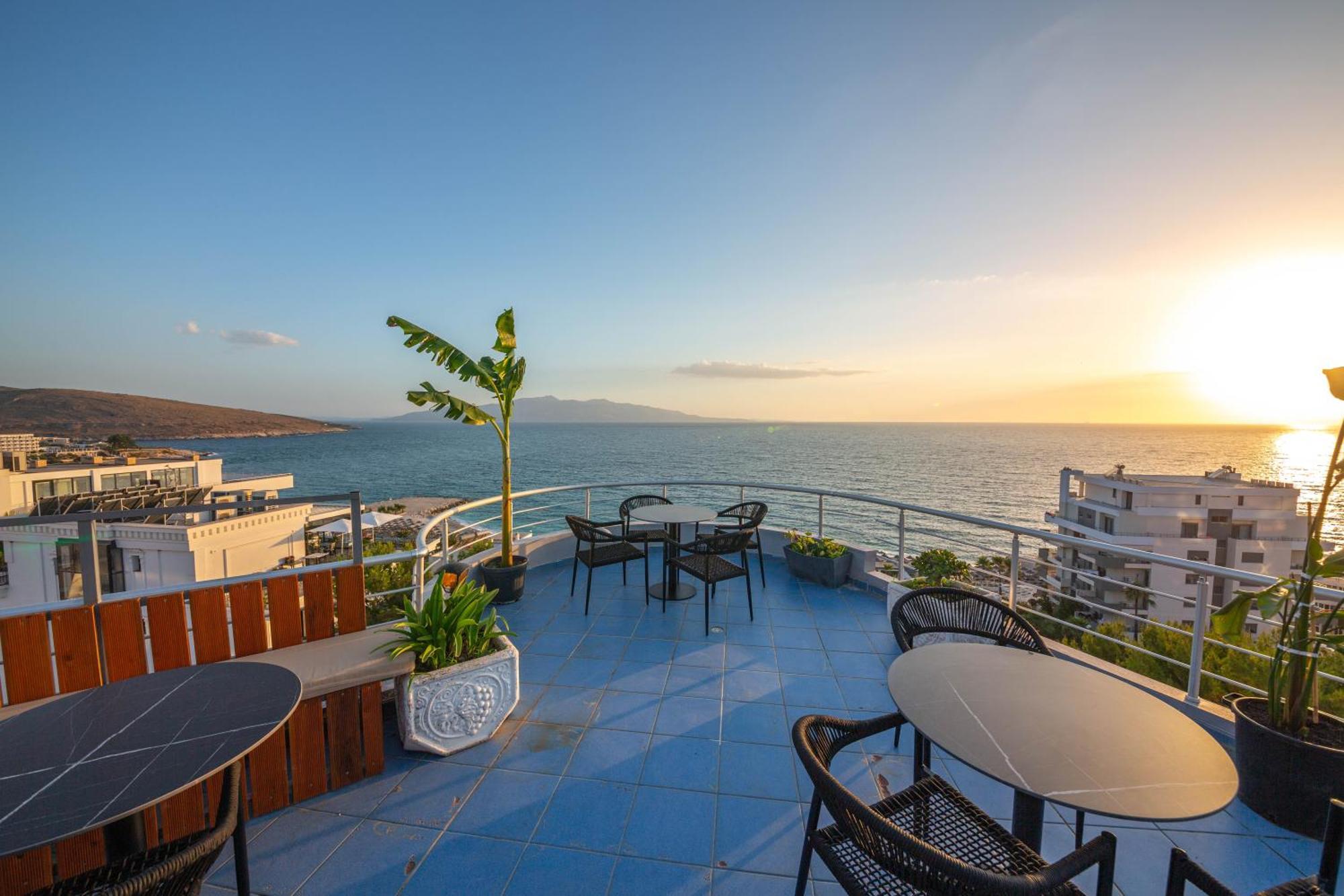 Hotel Sea Breeze Saranda Kültér fotó